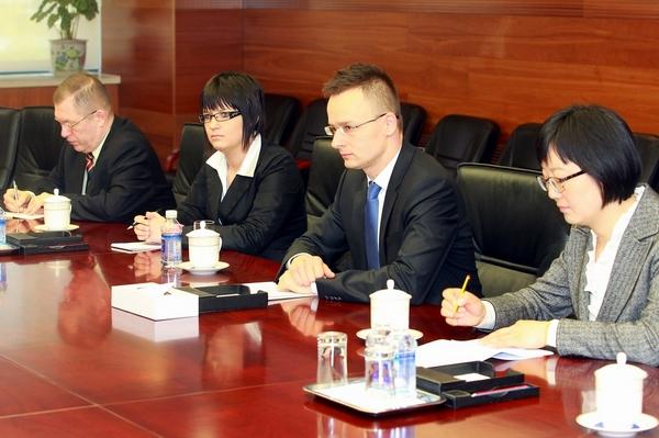  重要活动图片来源:公共商务信息新闻采编中心 摄影:宋宝贵